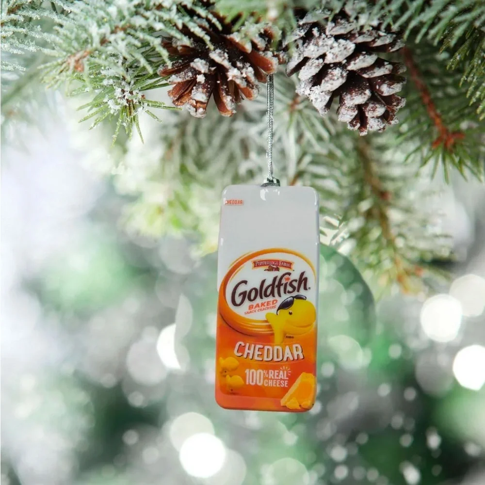 Goldfish Cheddar Baked Crackers Ornament NWT! - Picture 8 of 8